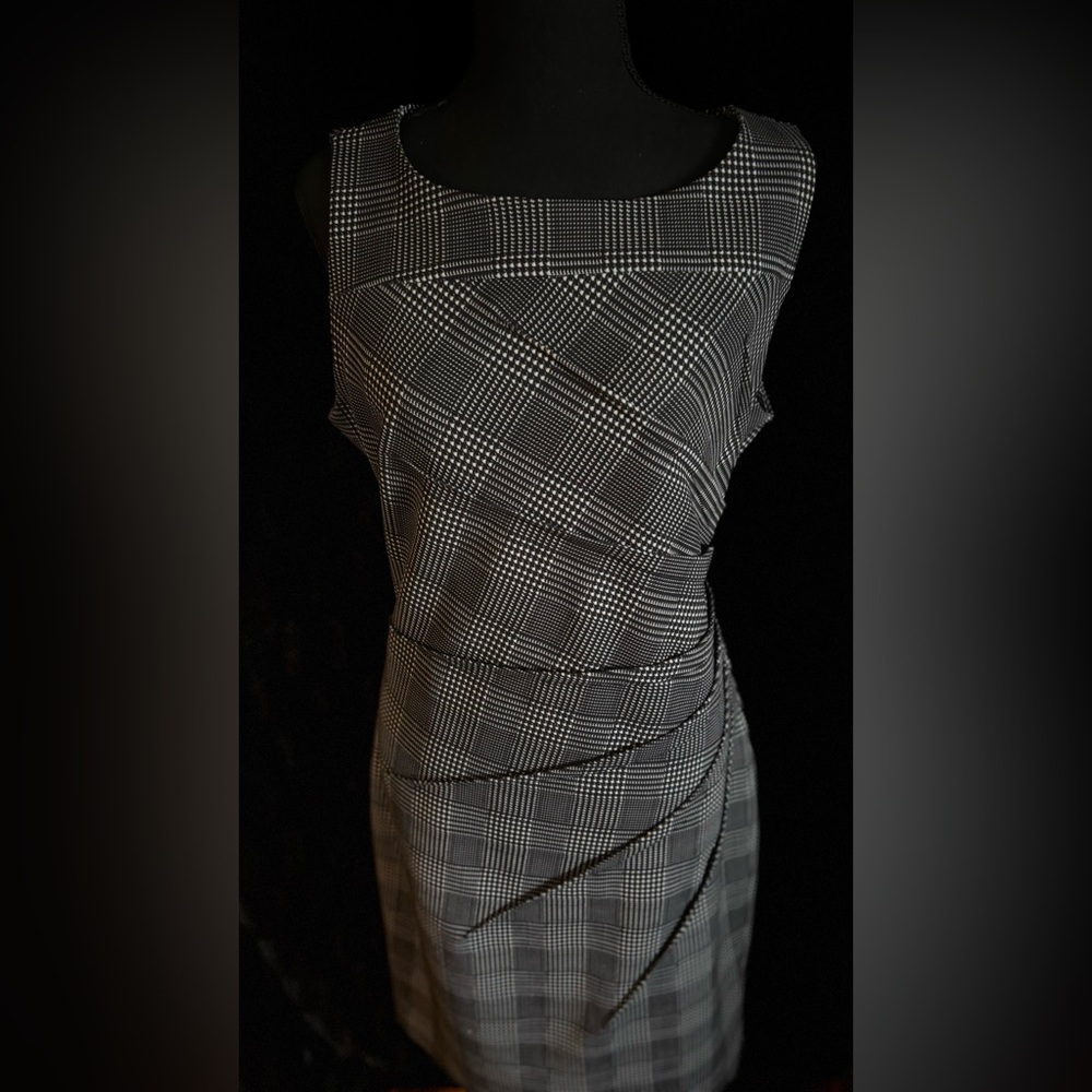 Calvin Klein BW checkered plaid spandex midi dress Size 12 - Picture 2 of 5